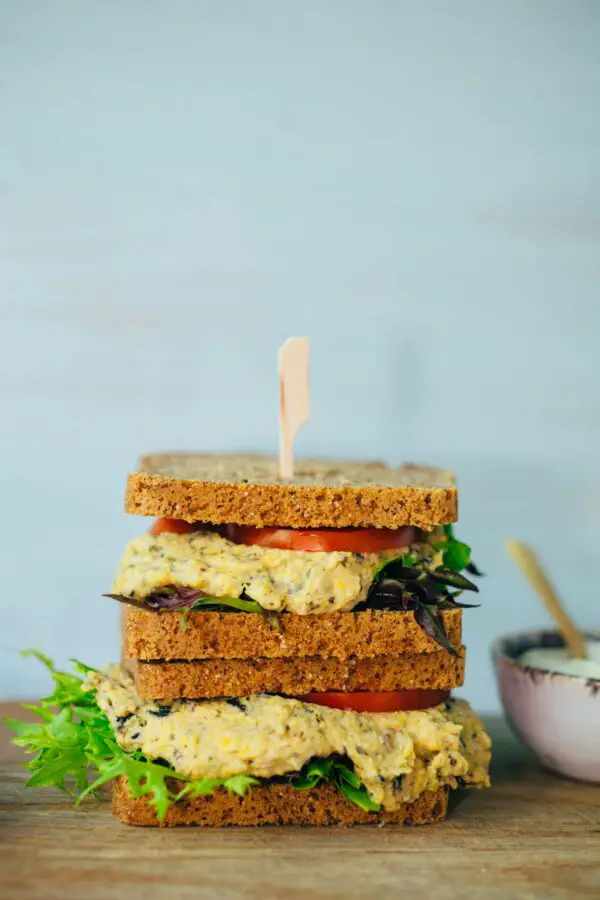 Sandwich mit „Thunfisch“ Creme (vegan) — VEGANE VIBES