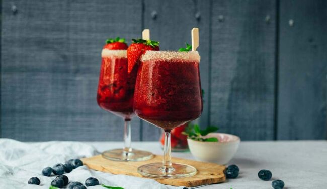 Erfrischender Beeren Slushie