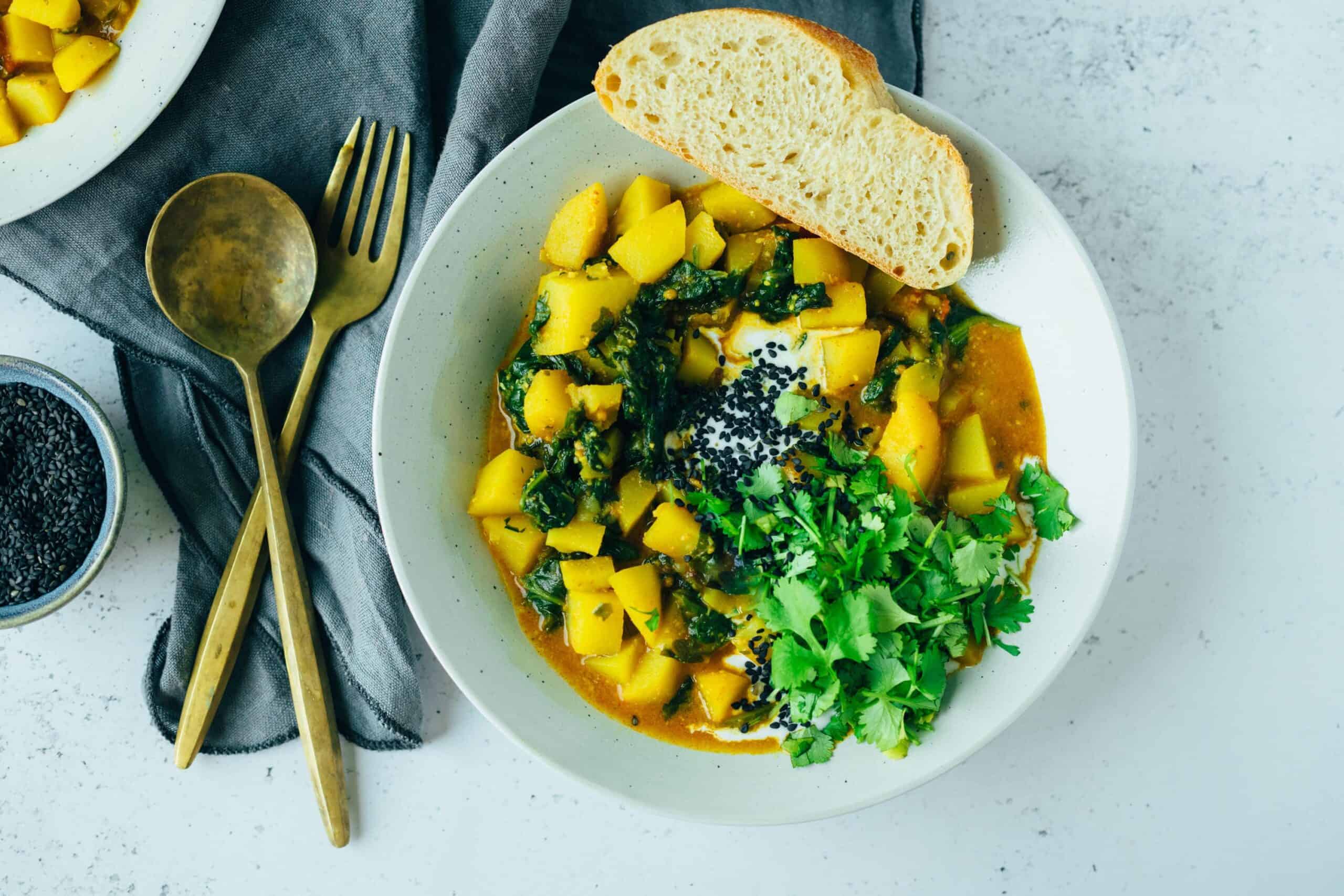 Indisches Kartoffel Stir Fry (25 Minuten) — VEGANE VIBES