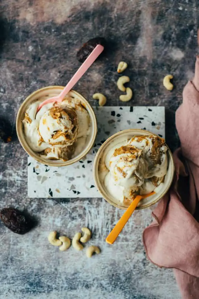 Salted Caramel ice cream (with and without ice cream maker)