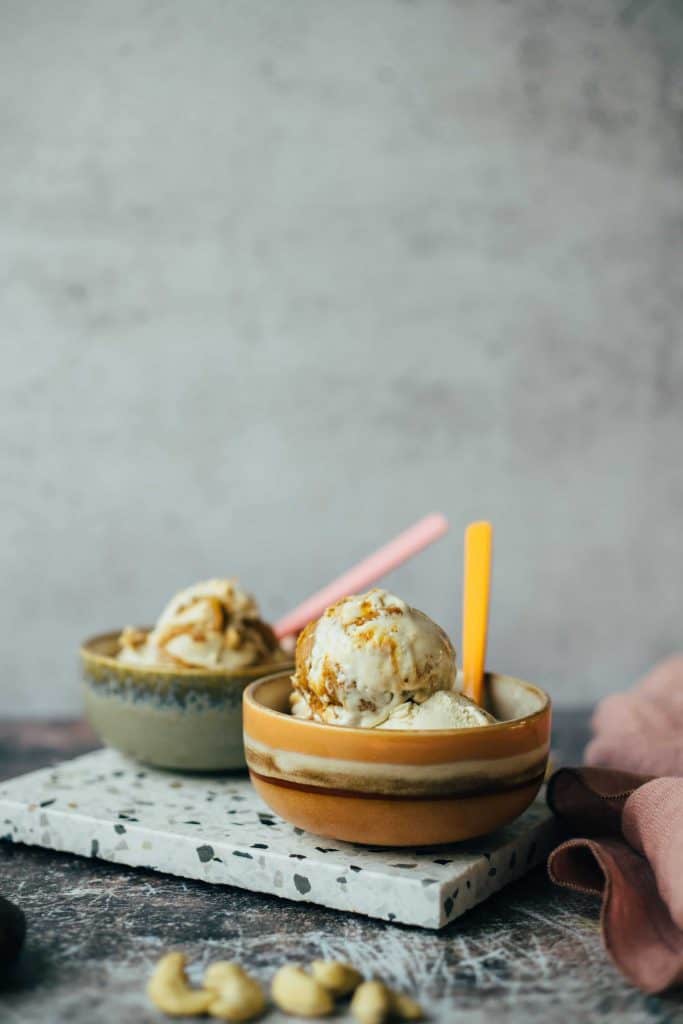 Salted Caramel ice cream (with and without ice cream maker)