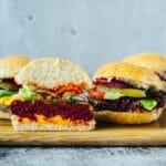 Protein-Burger mit roter Beete