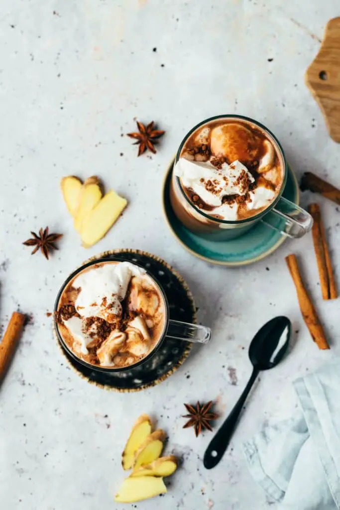 Heiße Chai-Schokolade (vegan)