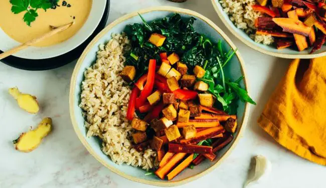 Miso Bowl mit Schwarzkohl