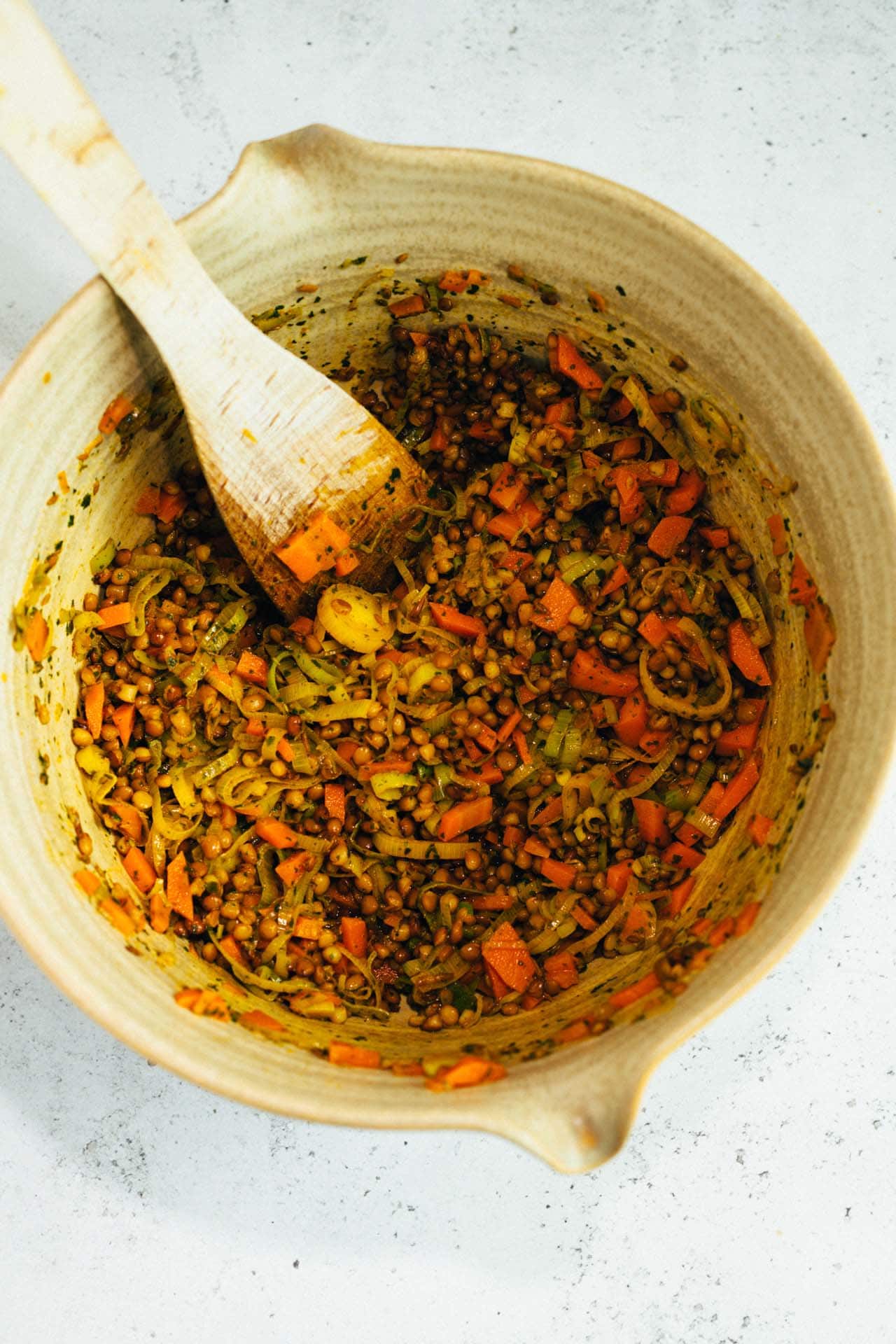 Veganer Linsensalat mit Lauch — VEGANE VIBES