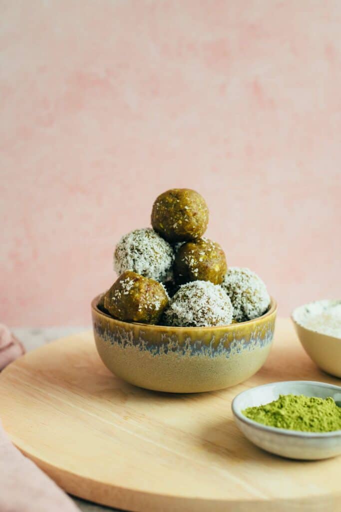 Bananen Matcha Bliss Balls (15 Minuten) 