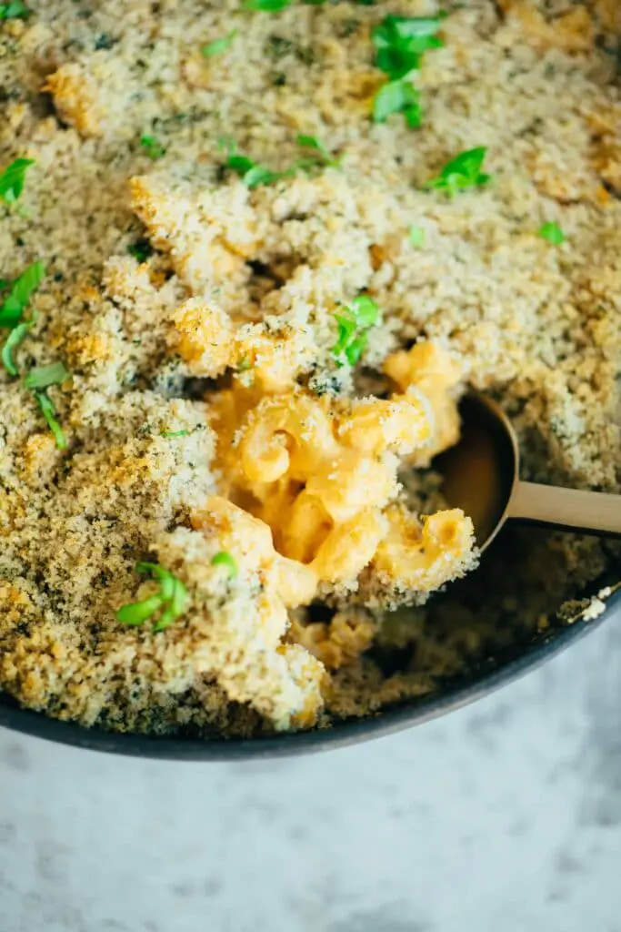 Veganes Mac and Cheese überbacken (50 Minuten)