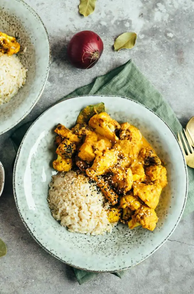 Tofu in Kolhapuri Sauce (vegan & glutenfrei)