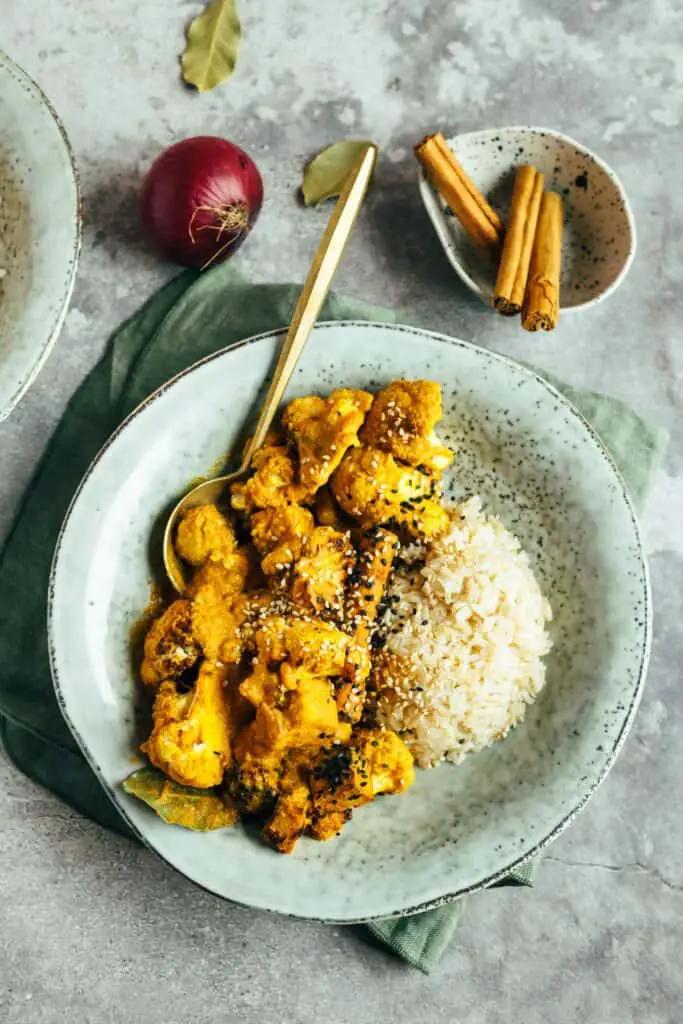 Tofu in Kolhapuri Sauce (vegan & glutenfrei)