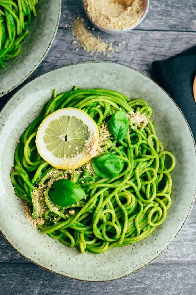 Spaghetti mit veganer Spinatsauce (20 Minuten)