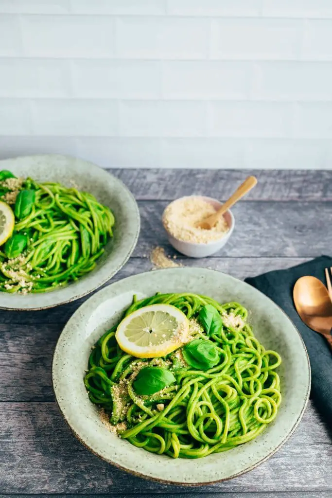 Spaghetti mit veganer Spinatsauce (20 Minuten) 