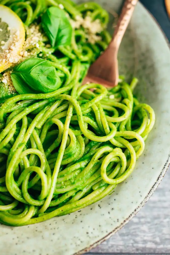 Spaghetti mit veganer Spinatsauce (20 Minuten)