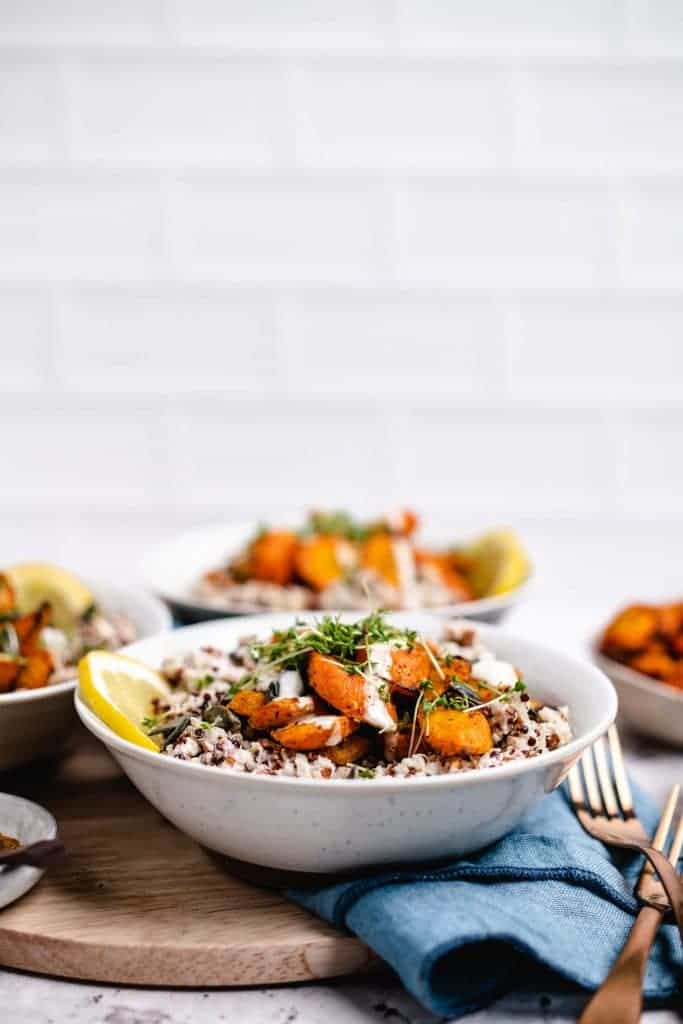 Quinoa Salat mit sahnigem Dressing