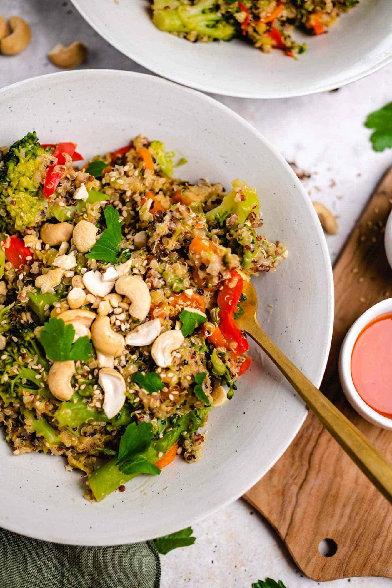 Vegane Quinoa Pfanne (20 Minuten) — VEGANE VIBES