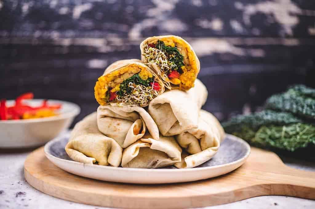 Burritos mit spanischem Reis und Tempeh
