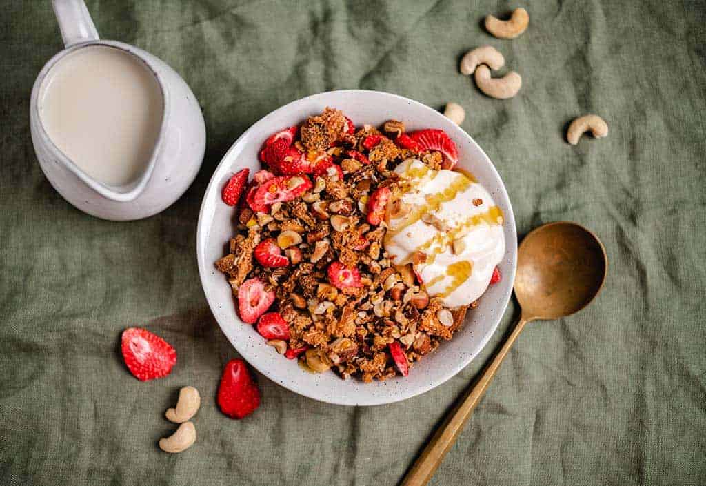 Erdbeer Granola vegan