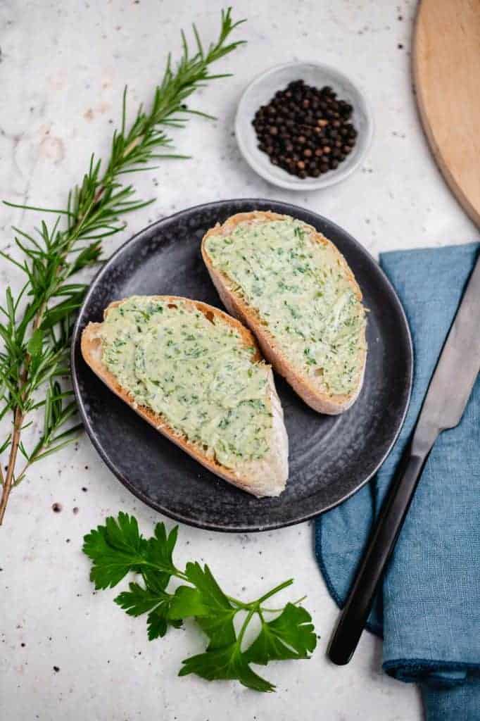 Kräuterbutter selber machen (v&gf)