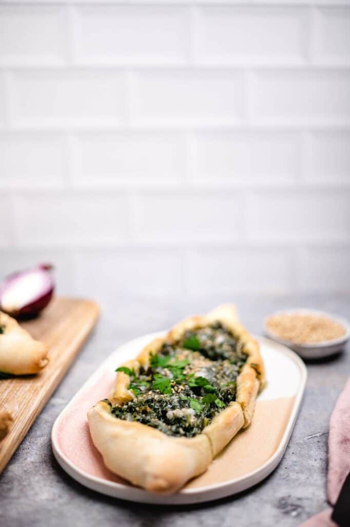 Pide mit Spinat und Feta (vegan & glutenfrei)