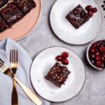 Veganer Schoko-Kirsch Brownie (glutenfrei, ölfrei)