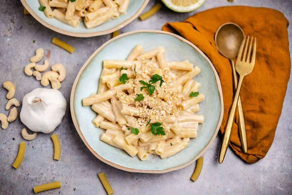 Pasta al Limone (30 Minuten) vegan — VEGANE VIBES