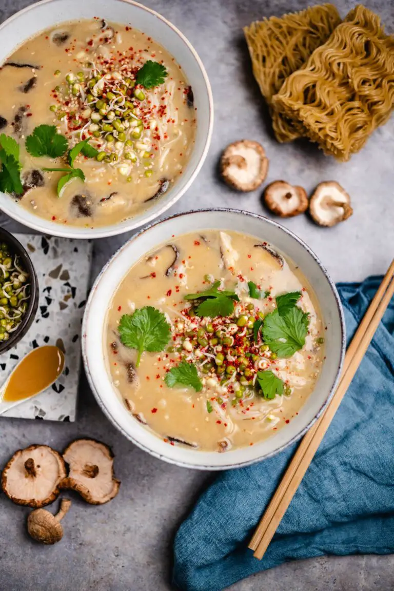 Erdnussbutter Satay Ramen (20 Minuten) — VEGANE VIBES