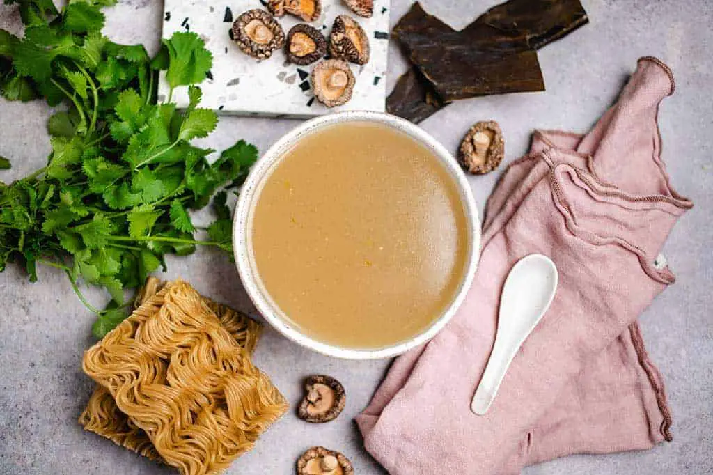 Ramen Brühe selber machen (vegan)