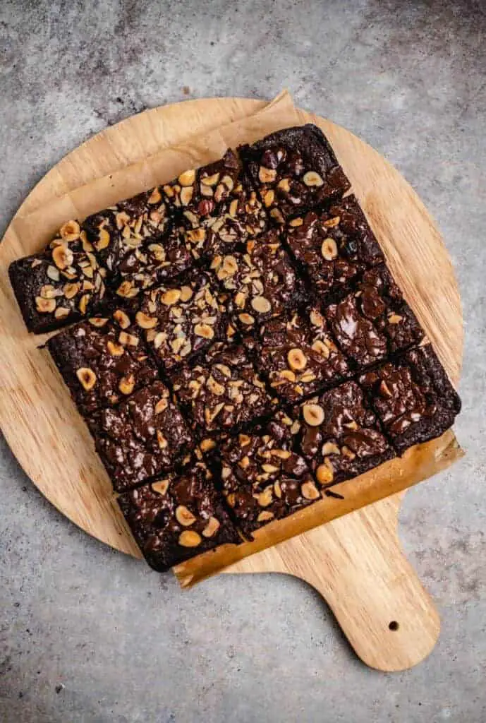 Tahini Haselnuss Brownies (vegan)