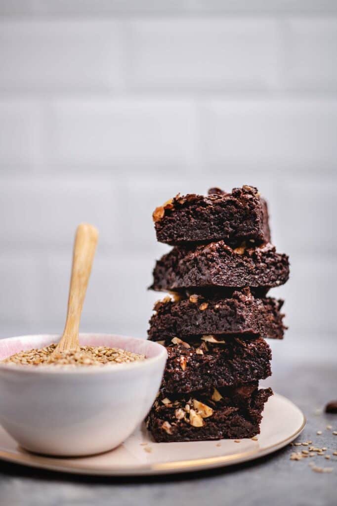 Tahini Haselnuss Brownies (vegan)