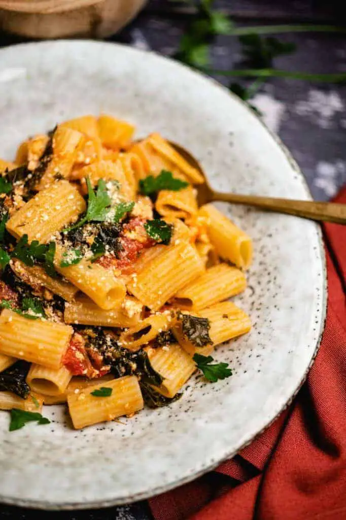 Bolognese mit Grünkohl und Tofu (vegan) Rezept