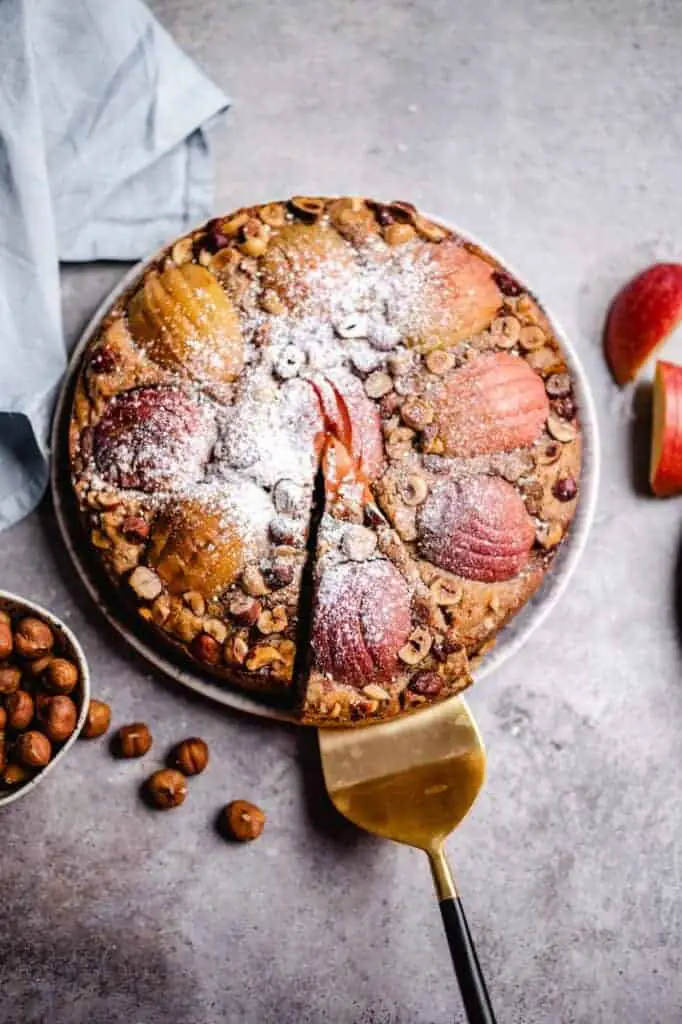 Apfel-Haselnuss Kuchen (vegan)