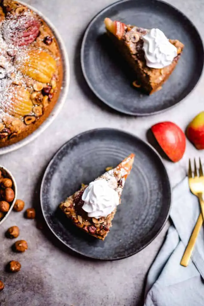 Apfel-Haselnuss Kuchen (vegan)