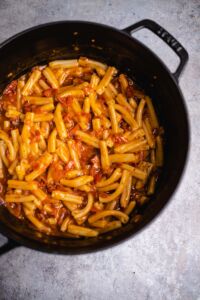 Pasta mit sonnengetrockneten Tomaten (vegan)