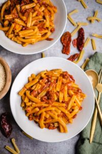 Pasta mit sonnengetrockneten Tomaten (vegan)