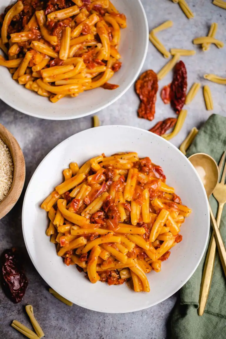 Pasta mit sonnengetrockneten Tomaten — VEGANE VIBES