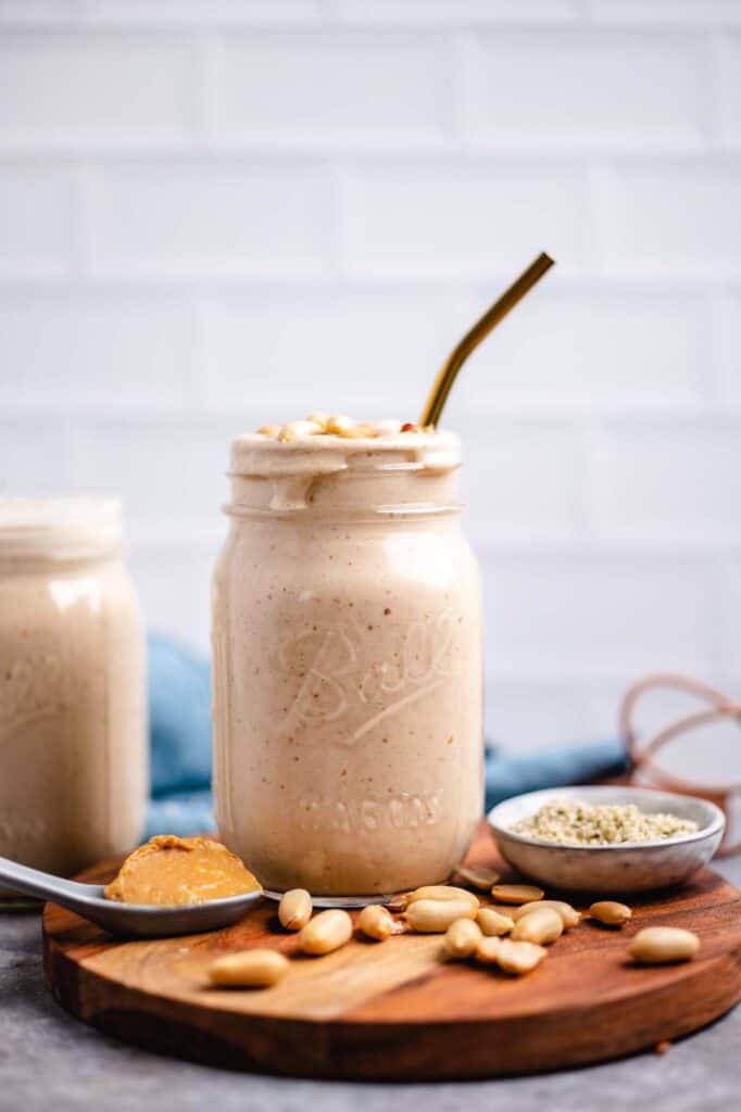 veganer Erdnussbutter Bananen Smoothie