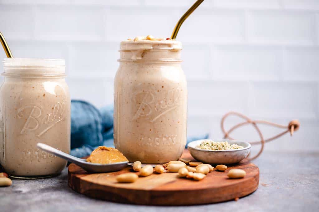 veganer Erdnussbutter Bananen Smoothie