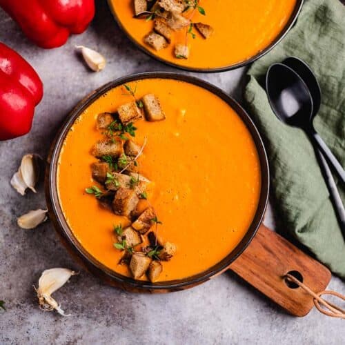 vegane geröstete Paprika-Tomaten Suppe