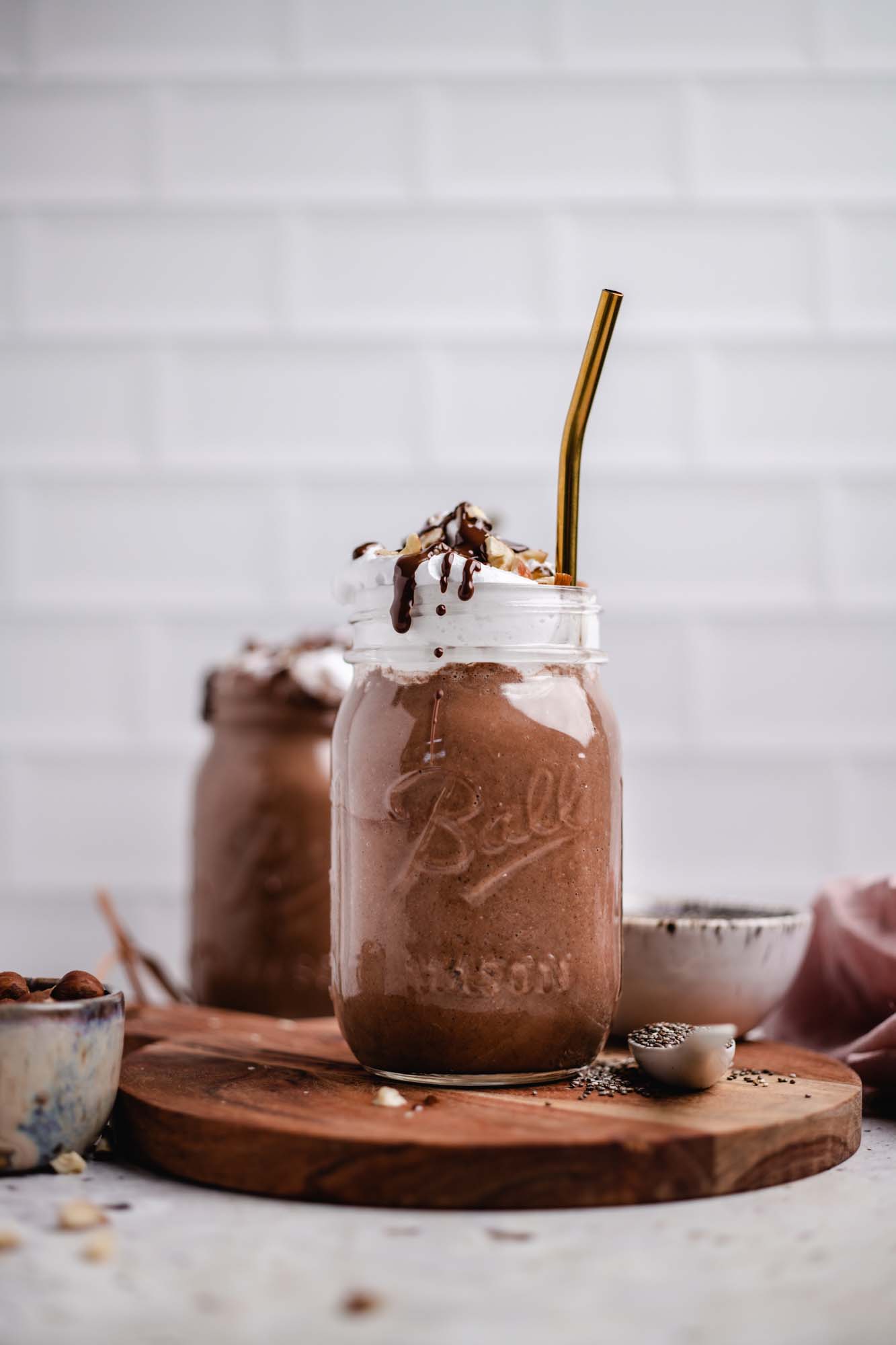 Veganer Haselnuss Schoko Smoothie (5 Min) — VEGANE VIBES