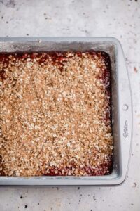 Vegane Himbeer Streusel Schnitten