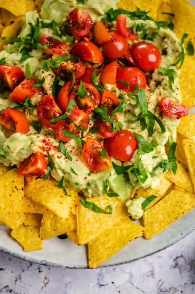 Nachos mit Avocado Tomaten Salsa (vegan, glutenfrei, ölfrei) Rezept