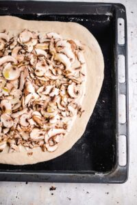 Pizza Bianco mit Pilzen vegan Rezept 08 - vegane Rezepte