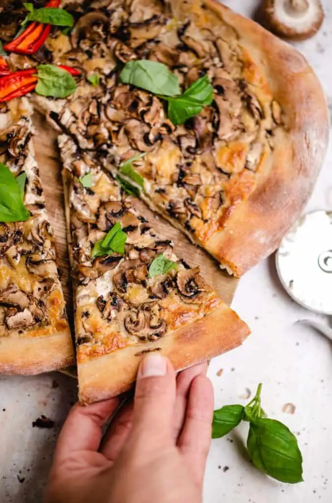 Pizza Bianco mit Pilzen vegan Rezept 14 - vegane Rezepte