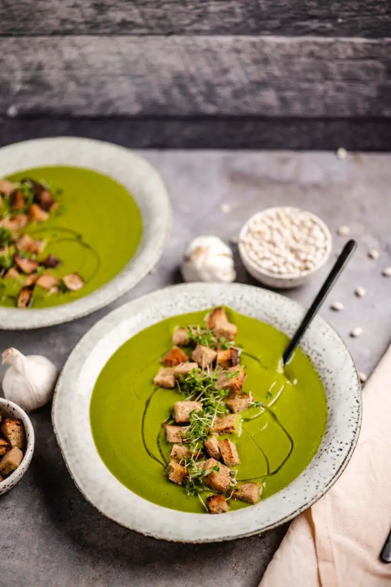 Vegane Brokkoli Spinat Suppe (25 Minuten) — VEGANE VIBES