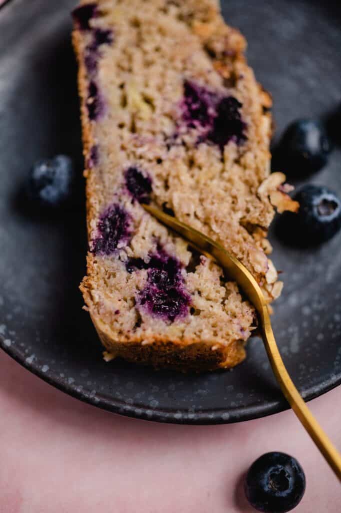 Veganes Bananen-Blaubeeren Brot (glutenfrei, ölfrei)