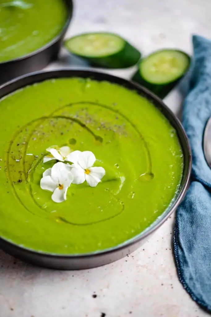 vegane Gurken Gazpacho Suppe