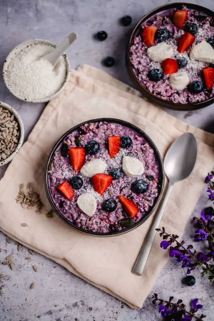 veganes Blaubeer-Kokosnuss Bircher Müsli