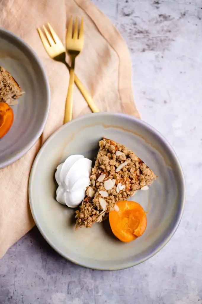 Veganer Aprikosen Streuselkuchen (glutenfrei)