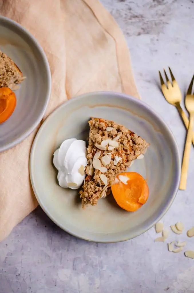 Veganer Aprikosen Streuselkuchen (glutenfrei)