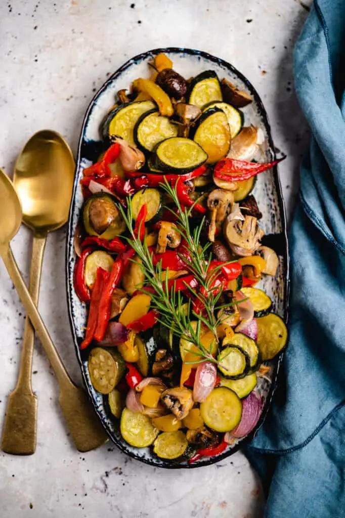 Klassisches Antipasti herstellen (vegan & glutenfrei)