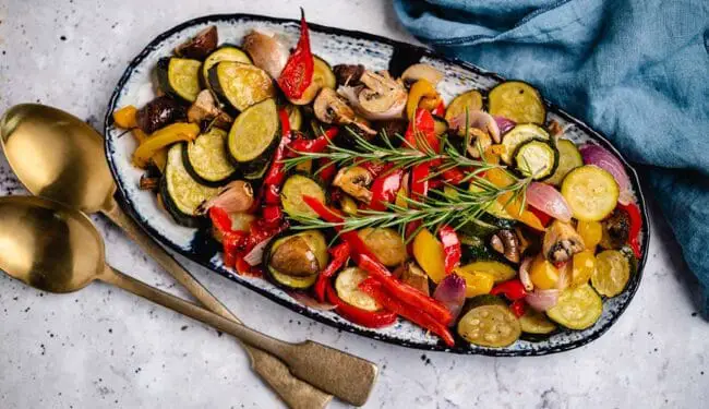 Klassisches Antipasti herstellen (vegan & glutenfrei)